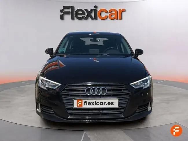 Usado Audi A3 Design 190 HP (139 kW) 2018 Preto Sedan