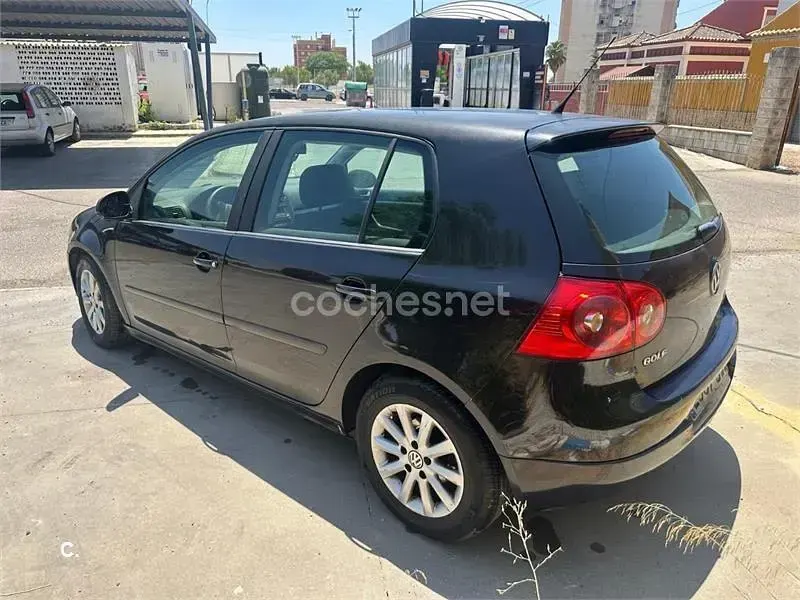 Usado VW Golf IV Highline 140 CV (102 kW) 2006 Negro Berlina