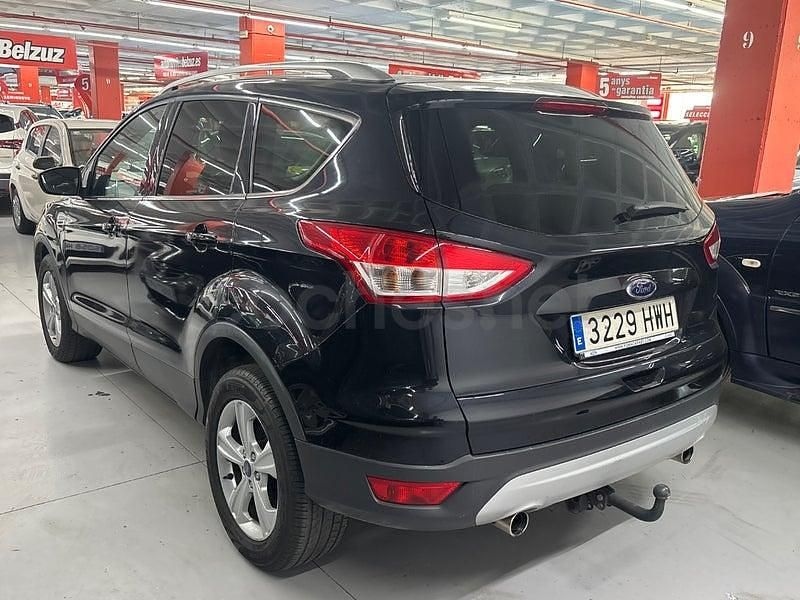 Usado Ford Kuga Trend 140 CV (102 kW) 2014 Negro SUV