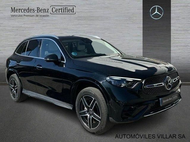 Käytetty Mercedes GLC300 269 HP (197 kW) 2024 Musta