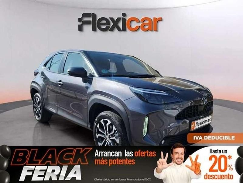 Gris Usado 2024 Toyota Yaris Cross Active SUV | 22.250 € (Precio justo) - Imagen 1/4