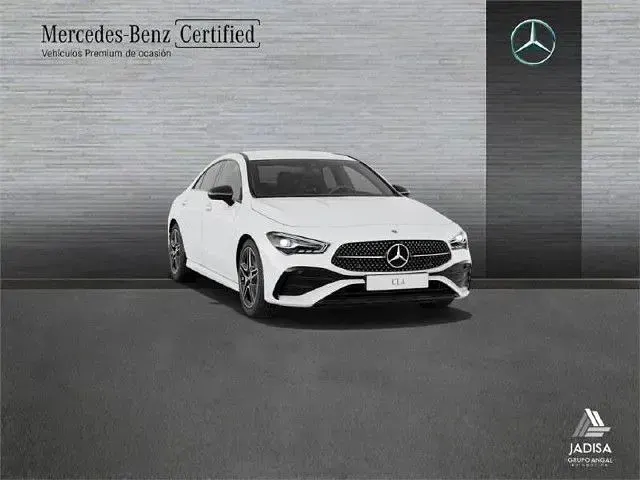Usado Mercedes CLA250e 218 CV (160 kW) 2024 Blanco polar Coupe