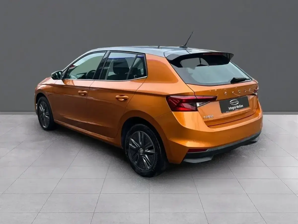 Usado Skoda Fabia Style 95 CV (69 kW) 2022 Naranja Utilitario