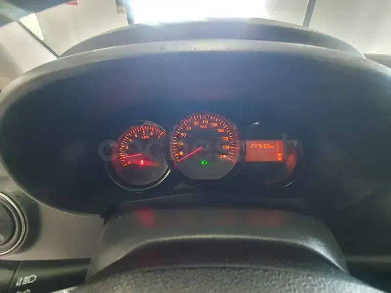 Usado Dacia Dokker 95 CV (69 kW) 2019 Blanco Monovolumen