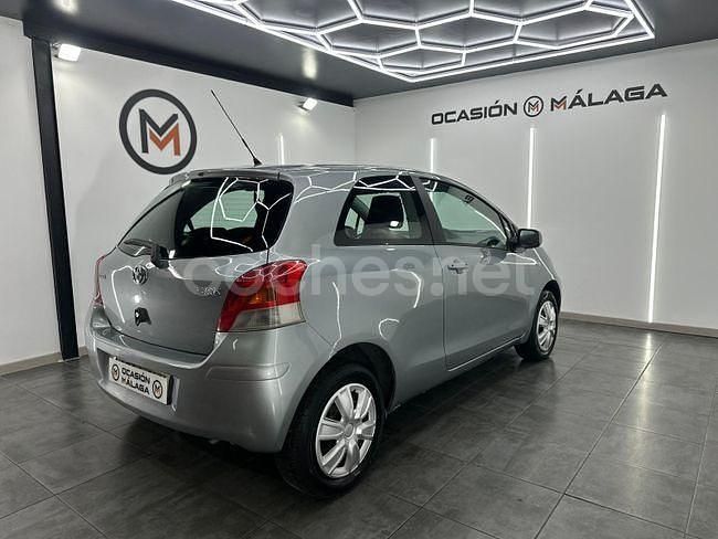 Usado Toyota Yaris Active 69 CV (50 kW) 2009 Gris / plata Berlina