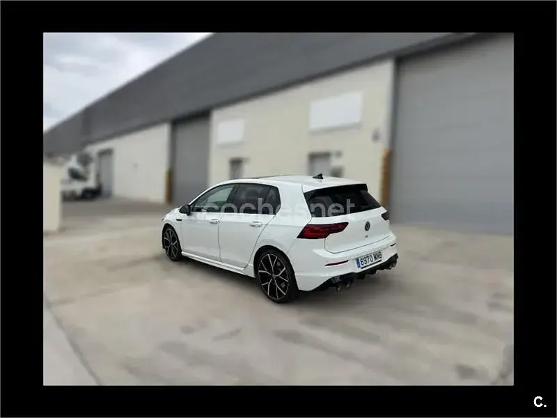 Usado VW Golf VIII R 320 CV (235 kW) 2024 Blanco Berlina