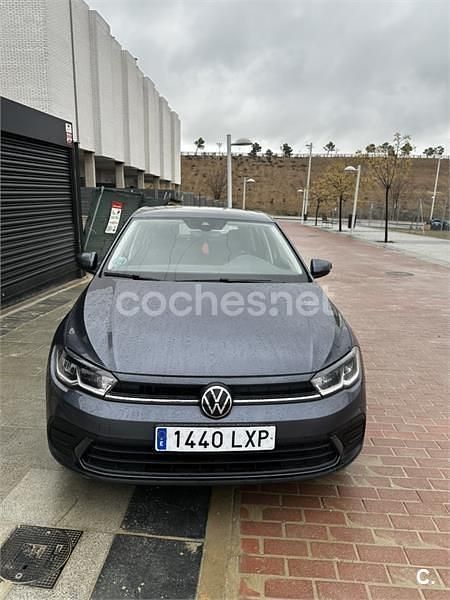Usado VW Polo Life 95 CV (69 kW) 2022 Azul Berlina
