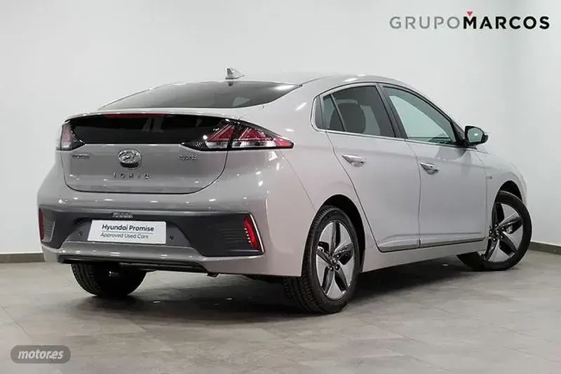 Usado Hyundai Ioniq 141 CV (103 kW) 2021 Gris Utilitario