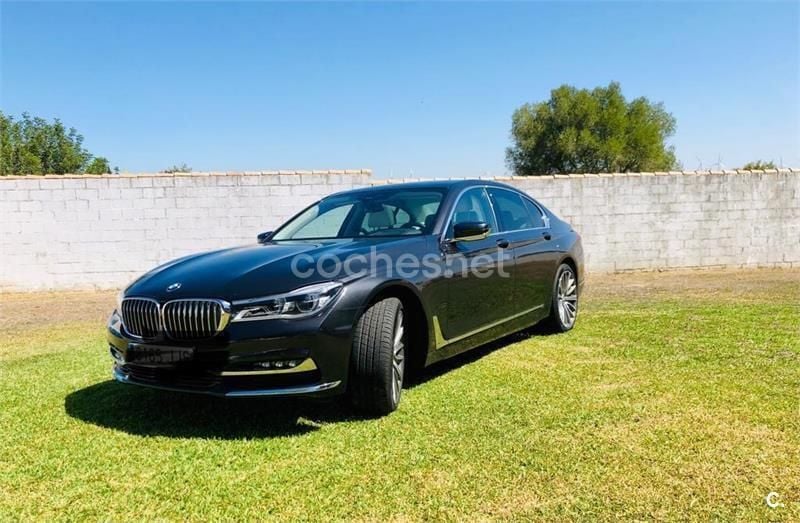 Gris / plata Usado 2015 BMW 730 Executive Berlina | 25.000 € (Precio justo) - Imagen 1/4