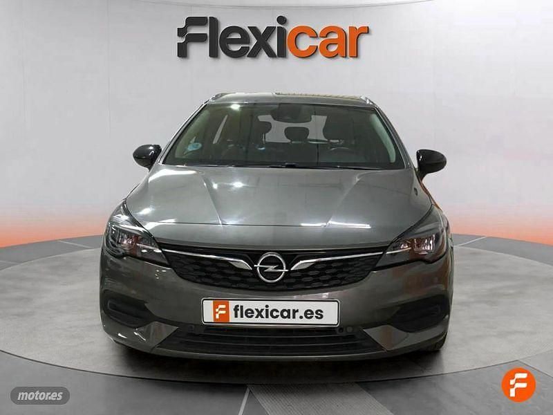 Usado Opel Astra Business 130 CV (95 kW) 2021 Gris Familiar
