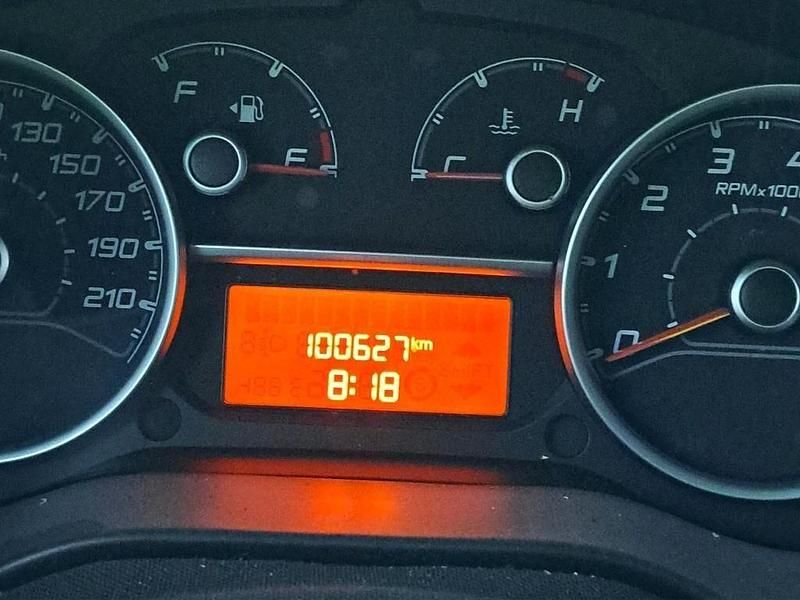 Usado Fiat Doblò 95 CV (69 kW) 2021 Blanco Monovolumen