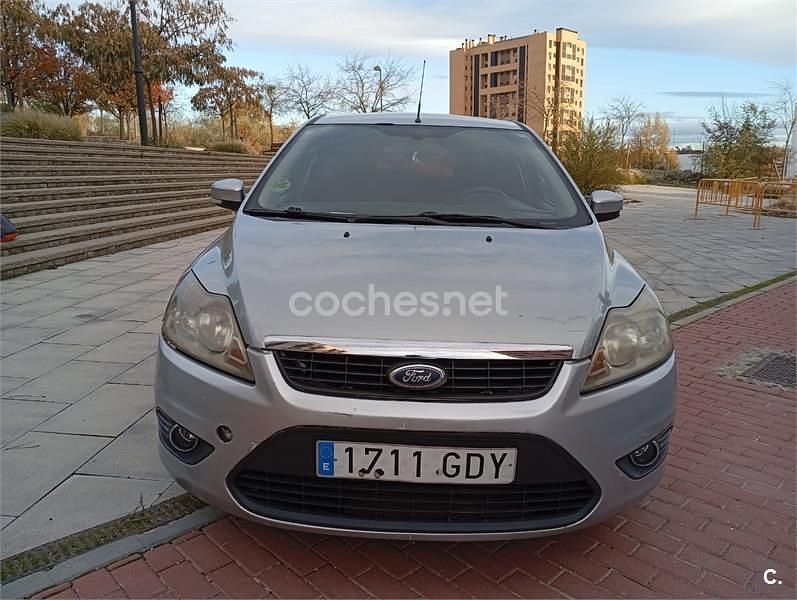 Gris / plata Usado 2008 Ford Focus Trend Berlina | 1750 € (Super precio) - Imagen 1/4