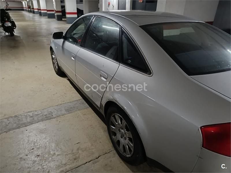Usado Audi A6 165 CV (121 kW) 2002 Gris / plata Berlina