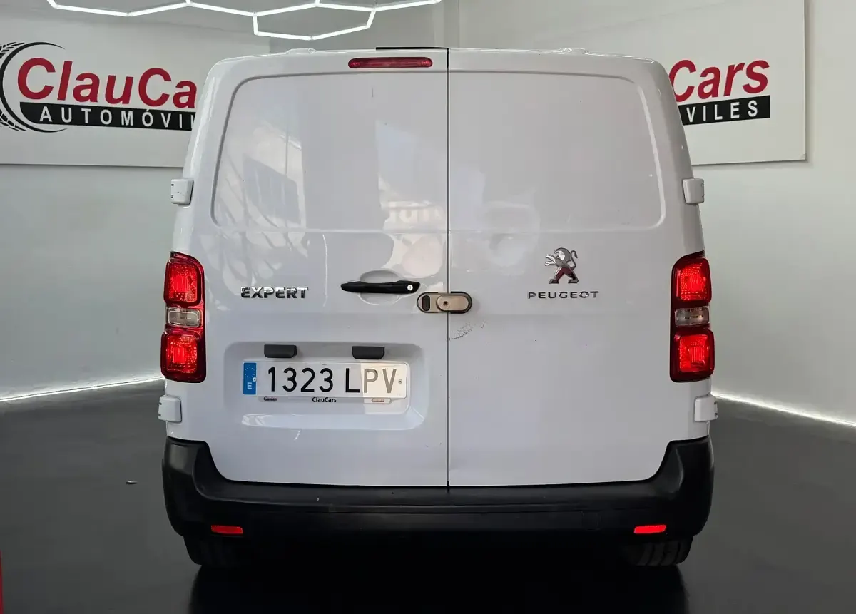 Usado Peugeot Expert Premium 100 CV (73 kW) 2021 Blanco Van