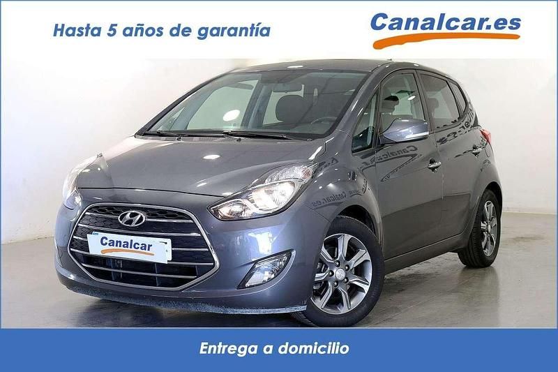 Usado Hyundai ix20 90 CV (66 kW) 2016 Plata Utilitario