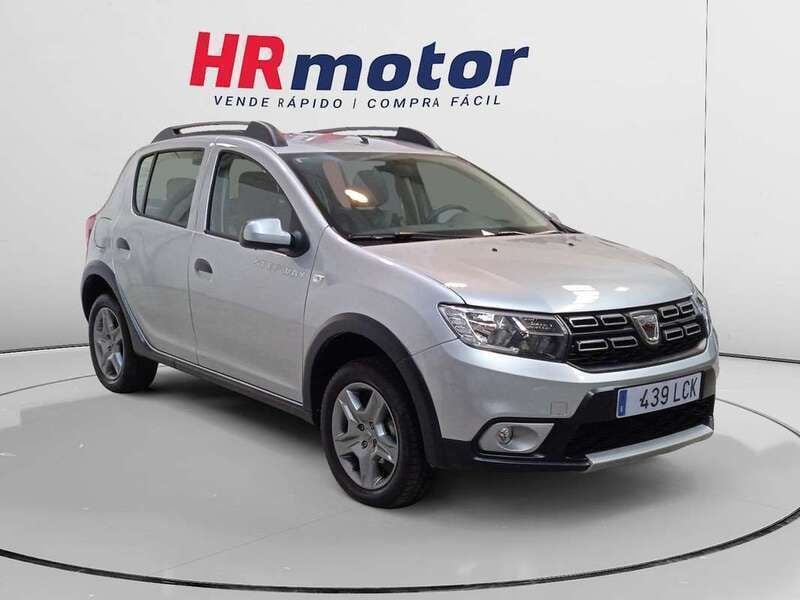 Gris Usado 2019 Dacia Sandero Essentiel Utilitario | 11.050 € (Precio justo) - Imagen 1/4