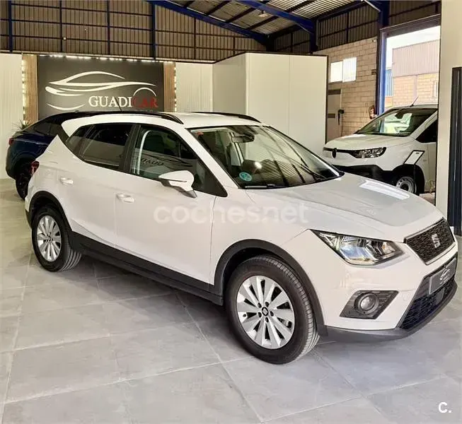Usado Seat Arona Style 95 CV (69 kW) 2019 Blanco SUV