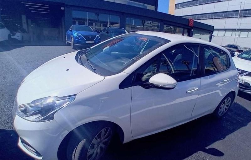 Blanco Usado 2020 Peugeot 208 Signature Sky Utilitario | 8600 € (Super precio) - Imagen 1/4