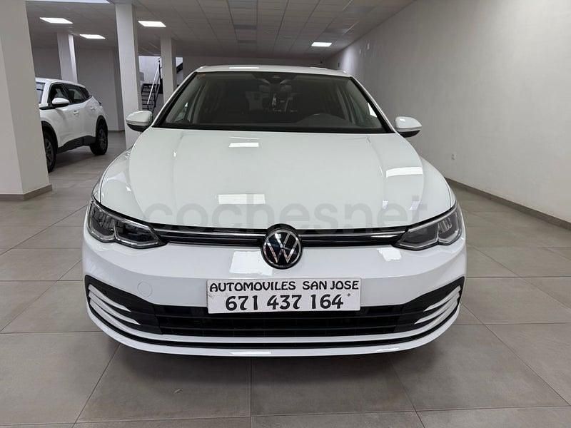 Usado VW Golf VIII Life 115 CV (84 kW) 2021 Blanco Berlina