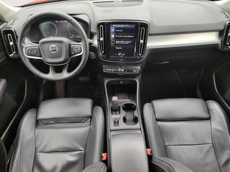 Usado Volvo XC40 Momentum 190 CV (139 kW) 2018 Granate SUV