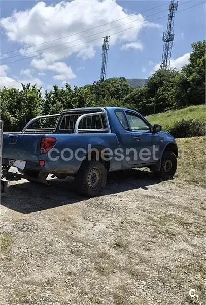 Usado Mitsubishi L200 Invite 136 CV (100 kW) 2006 Azul Pickup/Camioneta