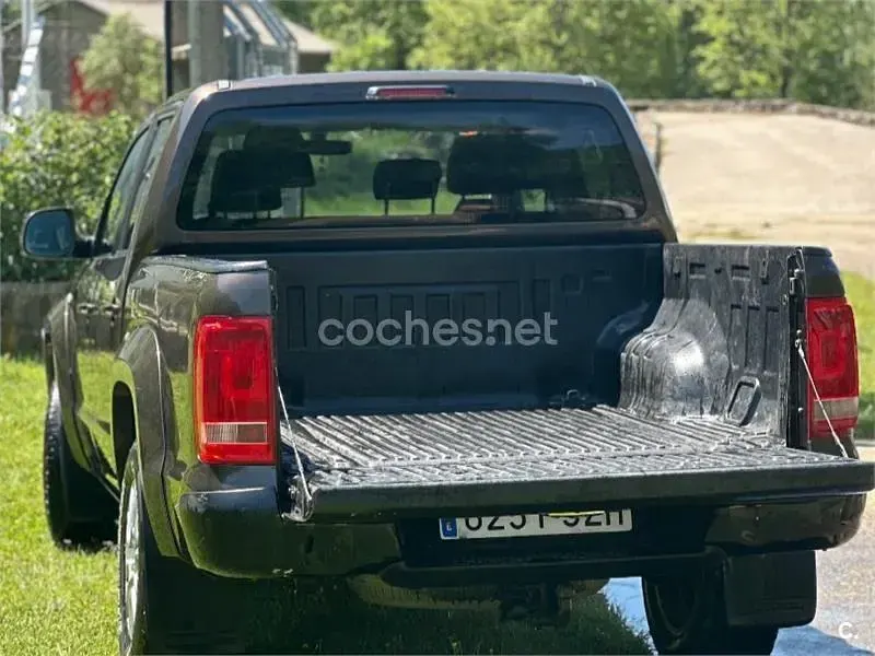 Usado VW Amarok Highline 204 CV (150 kW) 2017 Granate Pickup/Camioneta