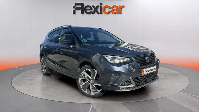 Usado Seat Arona FR 150 CV (110 kW) 2024 Gris SUV