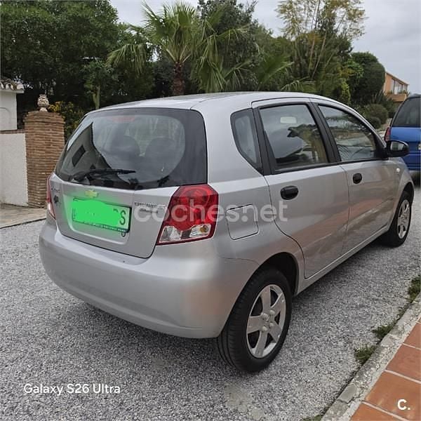 Usado Chevrolet Kalos SE 72 CV (52 kW) 2005 Gris / plata Berlina