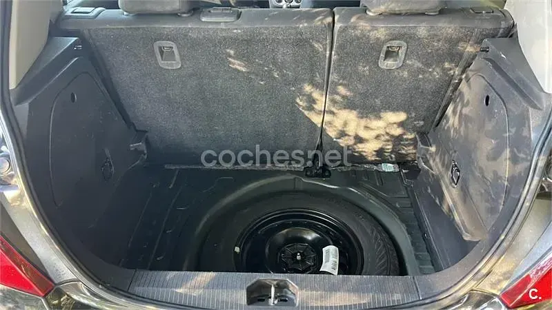 Usado Opel Corsa Expression 75 CV (55 kW) 2013 Negro Utilitario