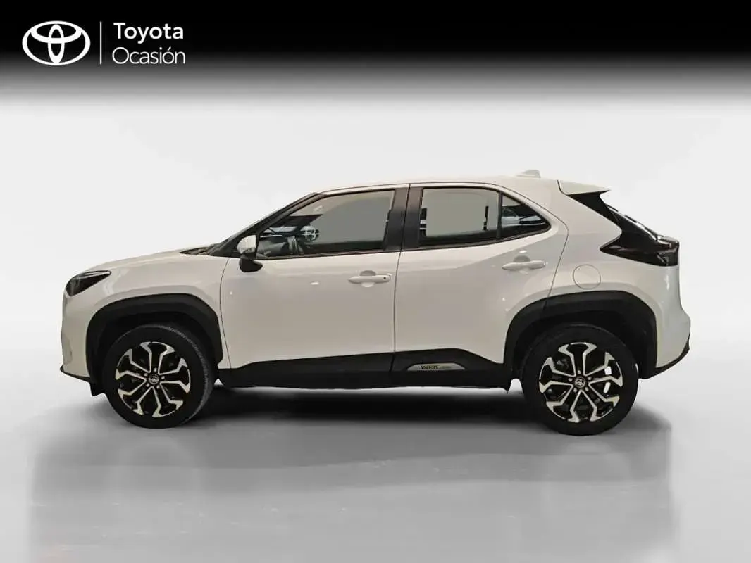 Usado Toyota Yaris Cross Active 116 CV (85 kW) 2022 Blanco SUV