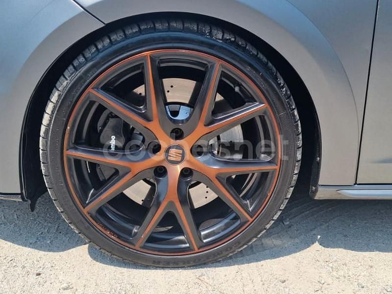 Usado Seat Leon CUPRA 300 CV (220 kW) 2018 Gris / plata Berlina