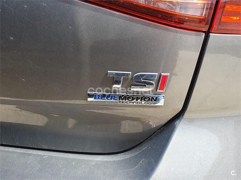 Usado VW Golf VII Advance 122 CV (89 kW) 2013 Gris / plata Familiar