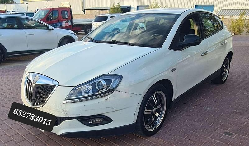 Blanco Usado 2010 Lancia Delta Utilitario | 3800 € (Super precio) - Imagen 1/4