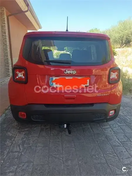 Usado Jeep Renegade Sport 120 CV (88 kW) 2019 Rojo SUV