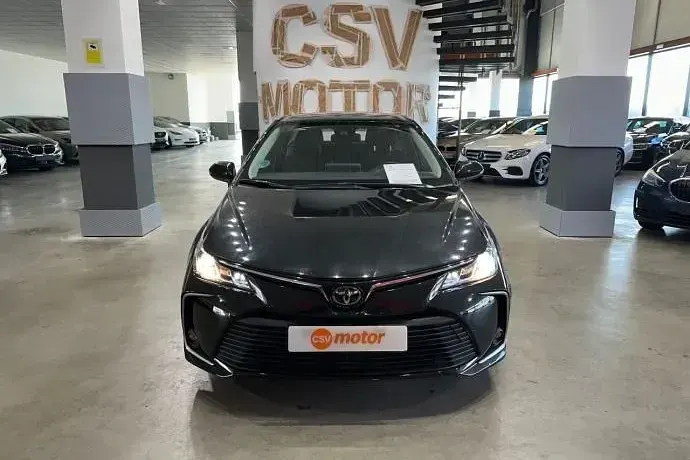 Usado Toyota Corolla Sol 126 CV (92 kW) 2023 Negro Berlina
