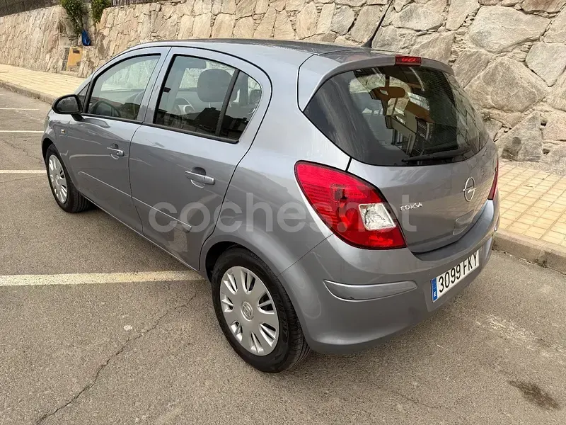 Usado Opel Corsa Cosmo 80 CV (58 kW) 2007 Gris / plata Utilitario