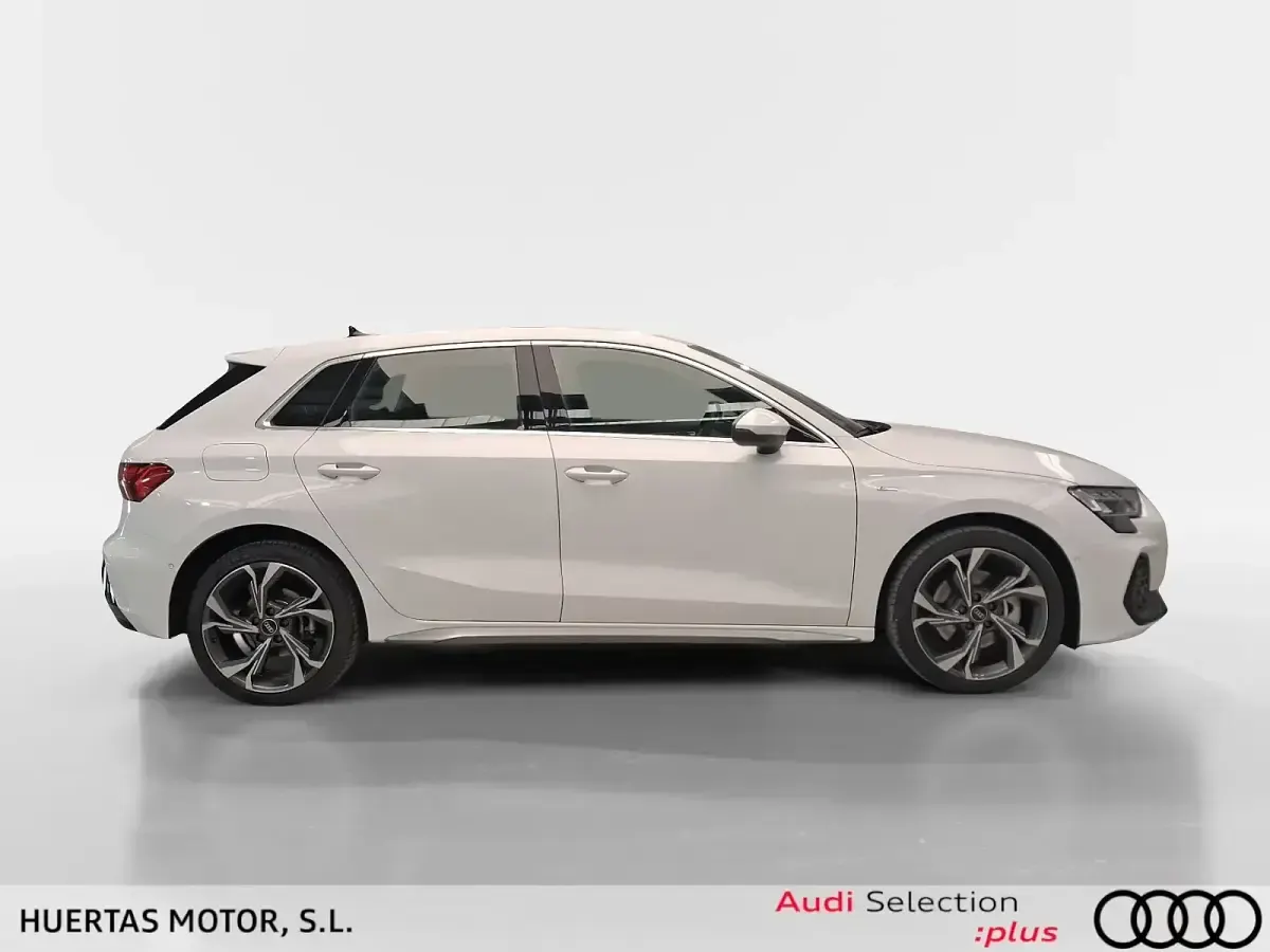 Usado Audi A3 S-Line 204 CV (150 kW) 2025 Blanco Berlina