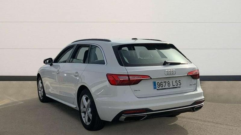 Usado Audi A4 Advanced 165 CV (121 kW) 2021 Blanco Familiar