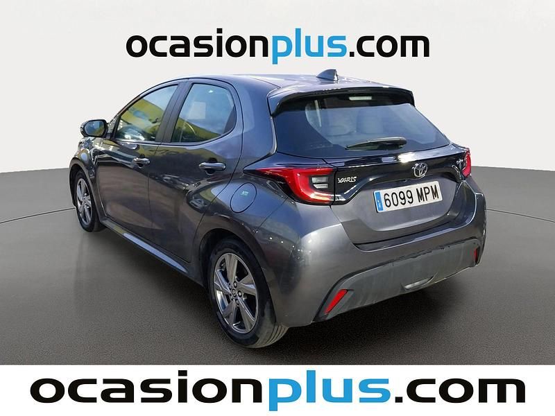 Używany Toyota Yaris Active 116 KM (85 kW) 2024 Szary Hatchback