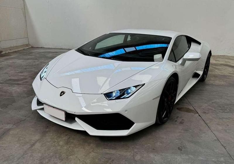 Blanco Usado 2015 Lamborghini Huracán Coupe | 199.000 € (Caro) - Imagen 1/4