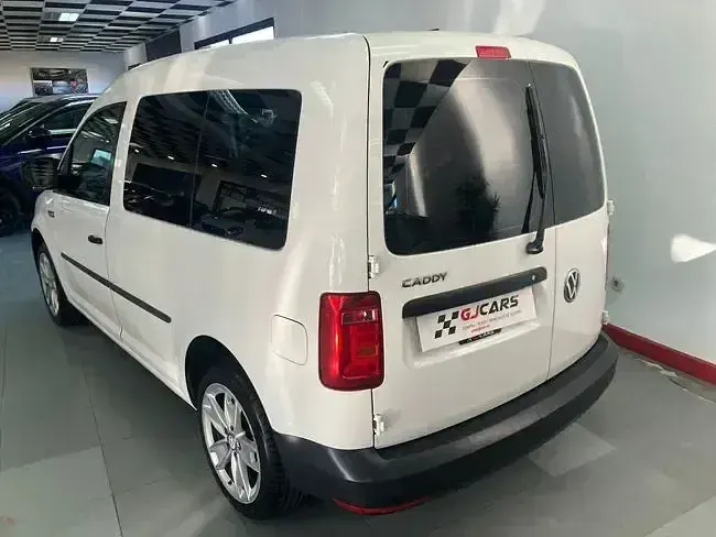 Usado VW Caddy Edition 102 CV (75 kW) 2018 Blanco Monovolumen