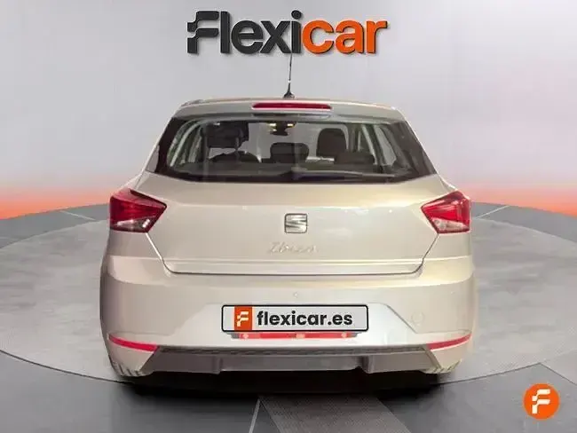 Usado Seat Ibiza Reference 80 CV (58 kW) 2023 Gris Utilitario