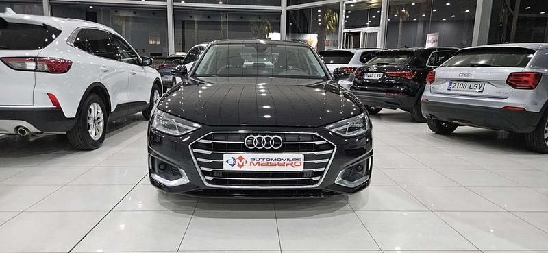Usado Audi A4 Advanced 136 CV (100 kW) 2020 Negro Familiar