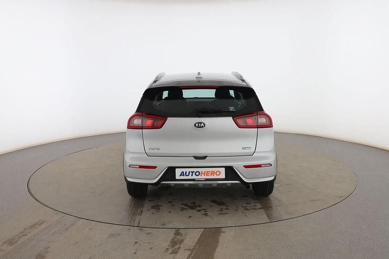 Usado Kia Niro 141 CV (103 kW) 2019 Gris SUV