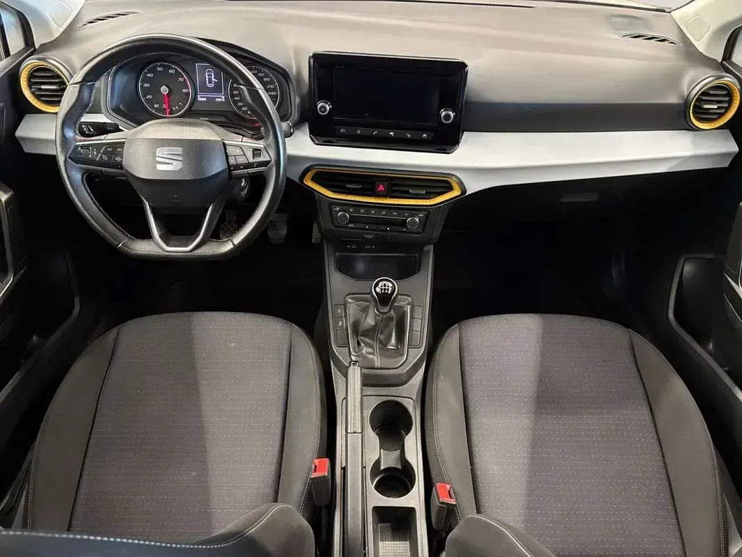 Usado Seat Ibiza Style 110 CV (80 kW) 2022 Blanco Utilitario
