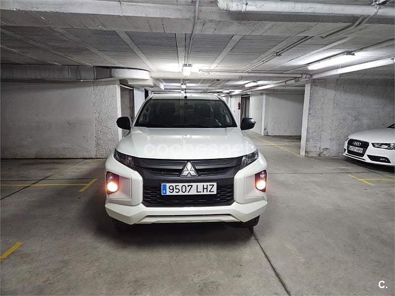Usado Mitsubishi L200 150 CV (110 kW) 2020 Blanco Pickup/Camioneta