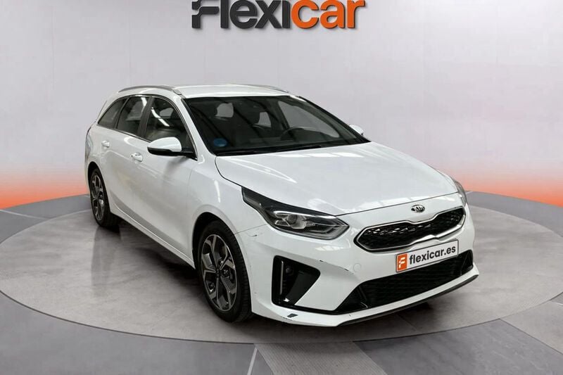 Blanco Usado 2021 Kia Ceed GT-Line Familiar | 13.490 € (Precio justo) - Imagen 1/4