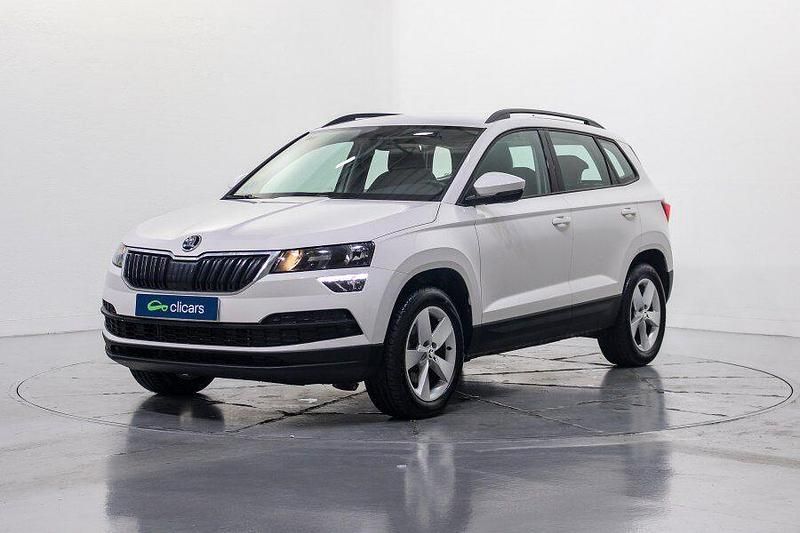 Usado Skoda Karoq Ambition 150 CV (110 kW) 2021 Blanco SUV