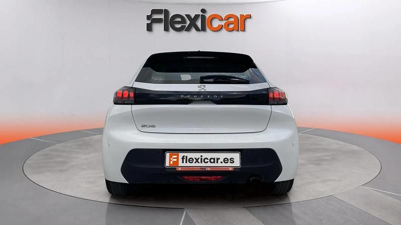 Usado Peugeot 208 Active 75 CV (55 kW) 2023 Blanco Utilitario