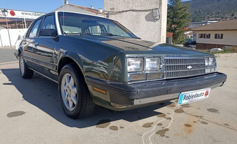 Usado Chevrolet Celebrity 1983 Gris Berlina